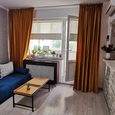 Sunset Bucharest Apartment ภายนอก รูปภาพ