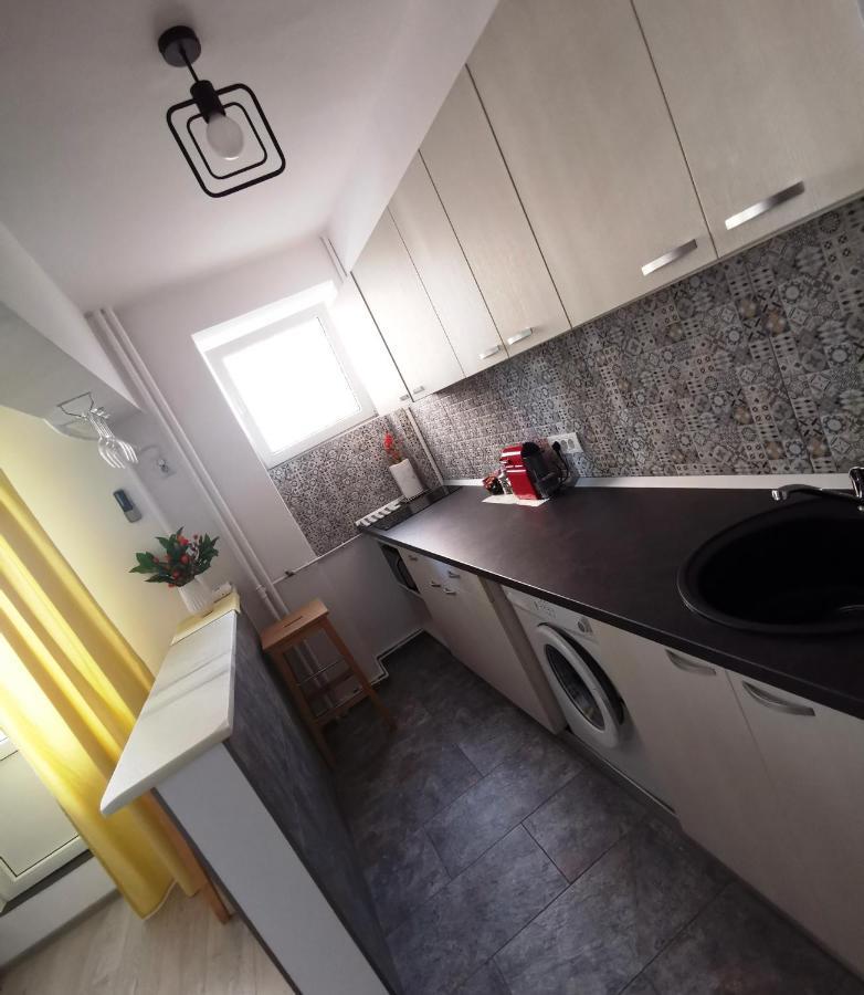 Sunset Bucharest Apartment ภายนอก รูปภาพ