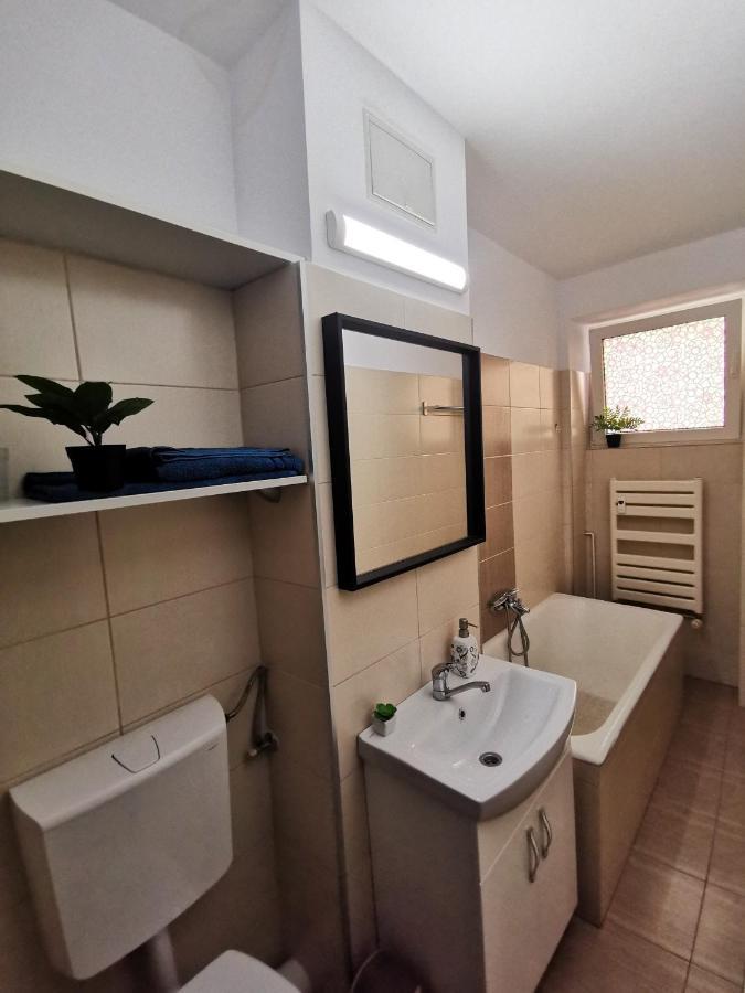 Sunset Bucharest Apartment ภายนอก รูปภาพ