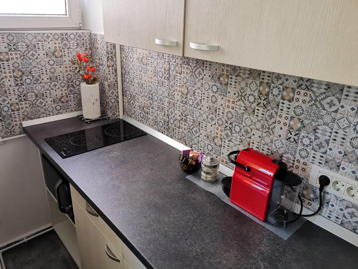 Sunset Bucharest Apartment ภายนอก รูปภาพ