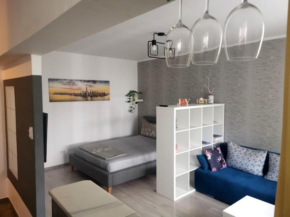Sunset Bucharest Apartment ภายนอก รูปภาพ