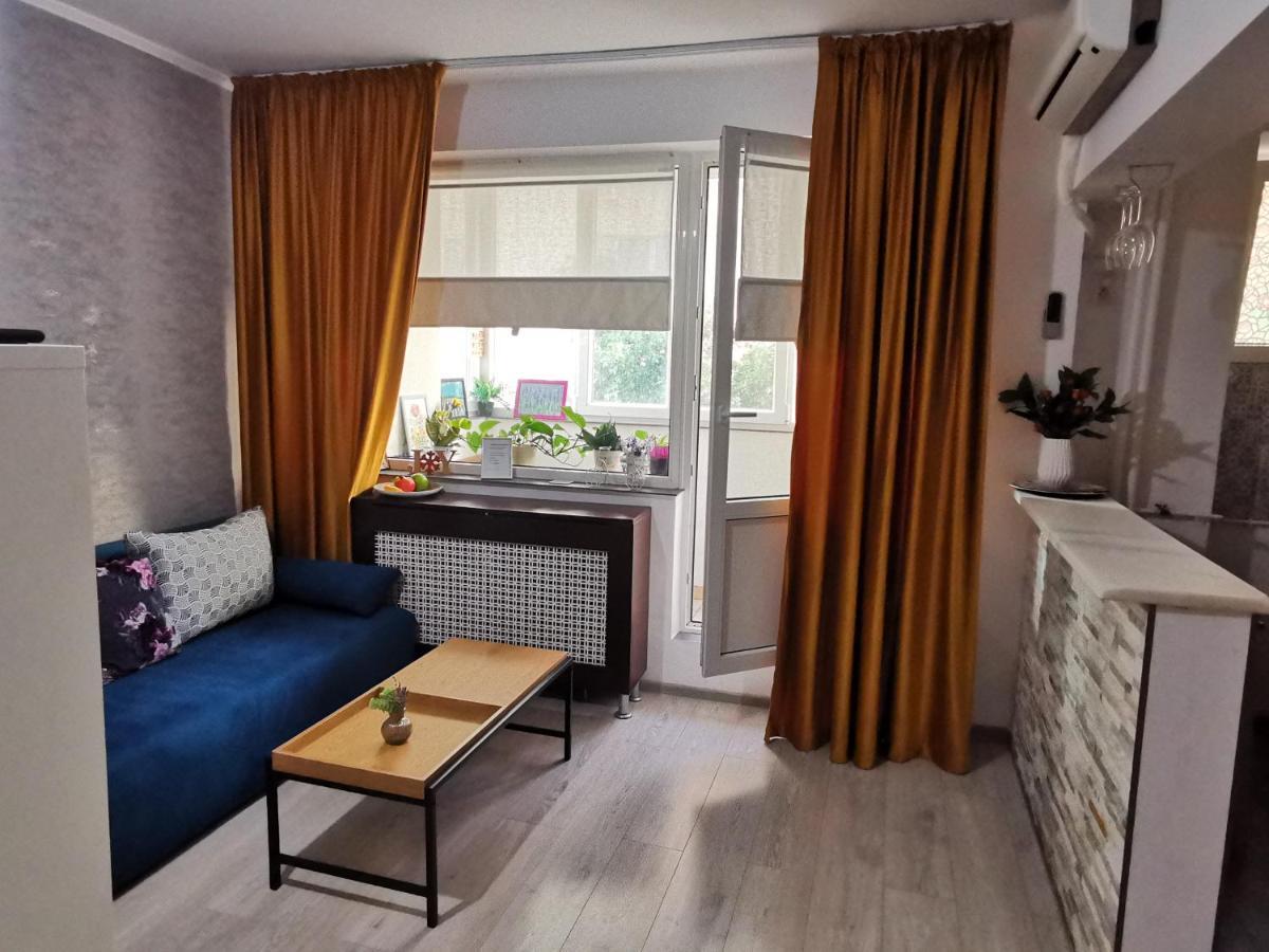 Sunset Bucharest Apartment ภายนอก รูปภาพ
